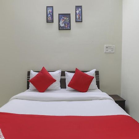 OYO 74873 Shyam Vatika Banquet And Rooms Surat Exteriör bild