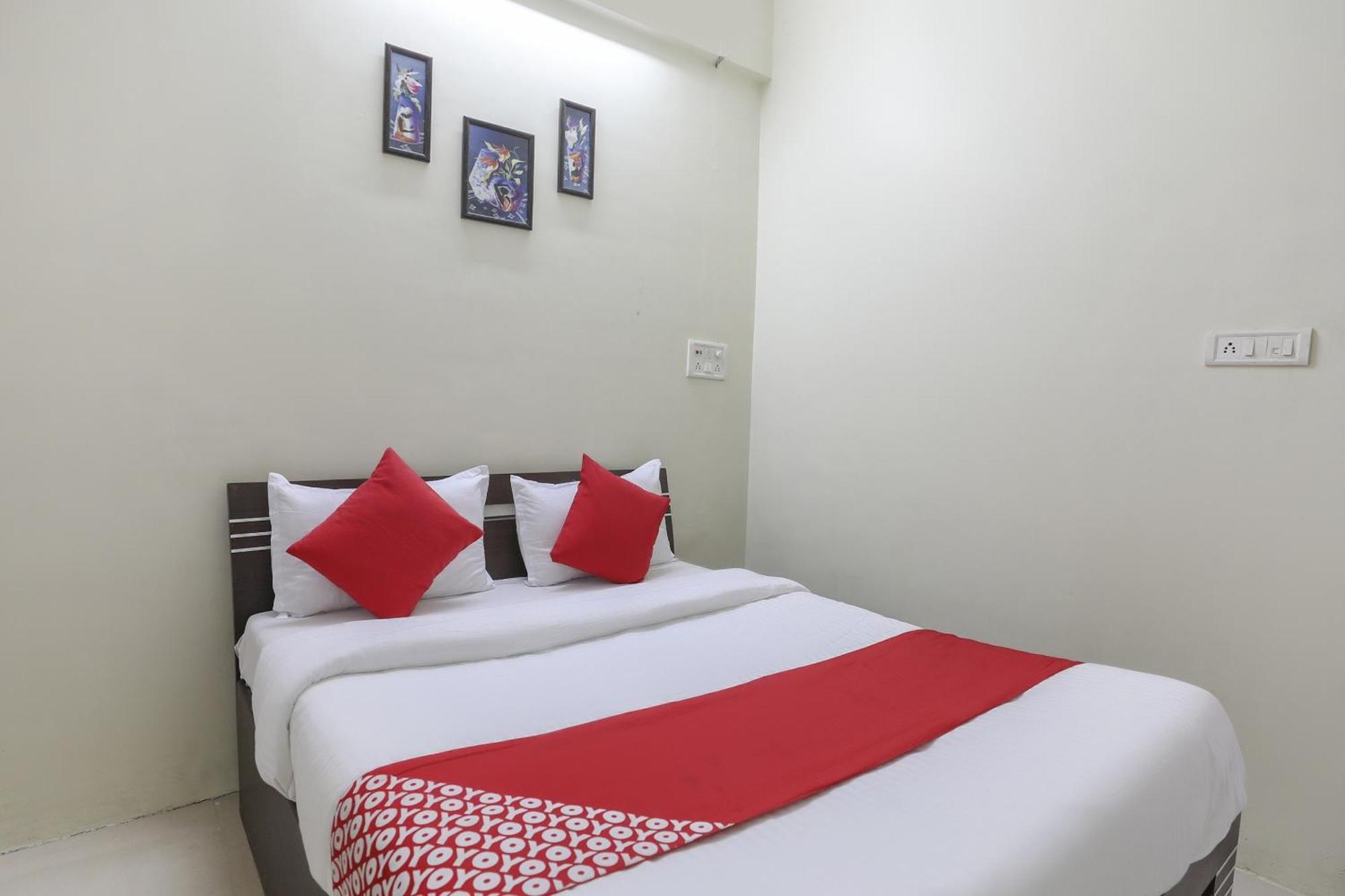 OYO 74873 Shyam Vatika Banquet And Rooms Surat Exteriör bild